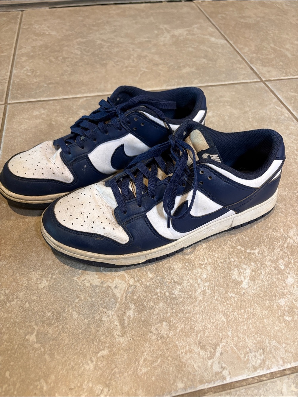 Nike Men’s Navy and White Low-Top Sneakers - Classic Swoosh